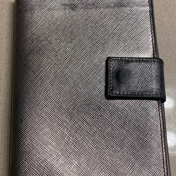 Prada Wallet - Picture 7 of 8
